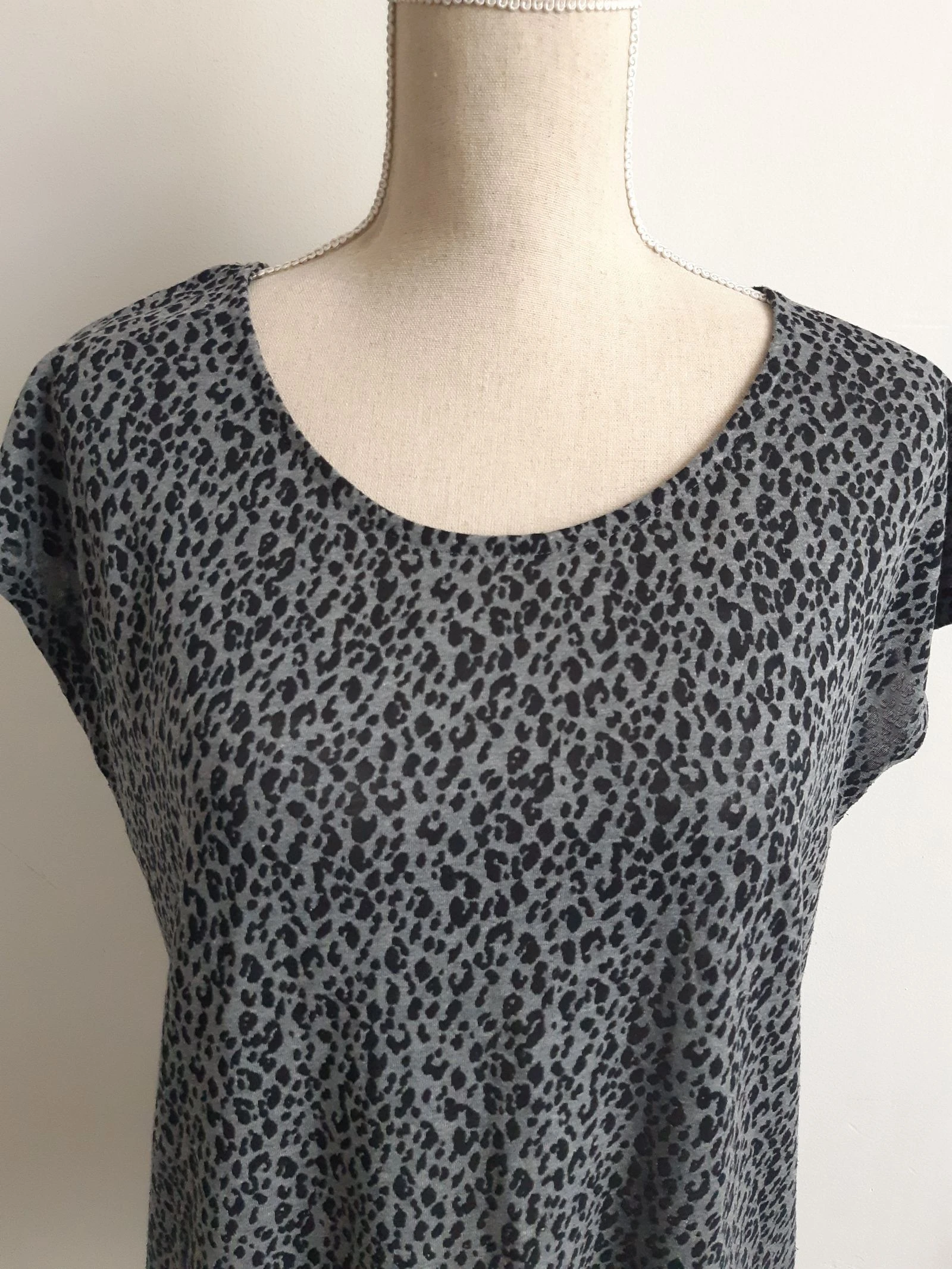 Bonobo Leopard Print T-Shirt Size 38 – photo 2